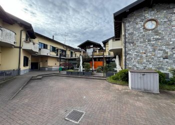 Facciata - Bilocale via Giuseppe Giusti, 40A, Somma Lombardo - foto 22