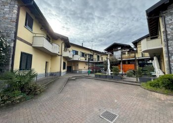 Facciata - Bilocale via Giuseppe Giusti, 40A, Somma Lombardo - foto 24