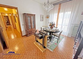 Soggiorno - Villa a Schiera via Tartaro, 32, Povegliano Veronese - foto 2