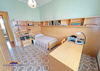 Camera da letto - Villa a Schiera via Tartaro, 32, Povegliano Veronese - foto 13