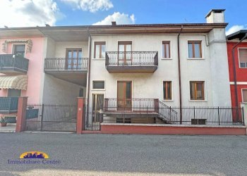 Facciata - Villa a Schiera via Tartaro, 32, Povegliano Veronese - foto 2