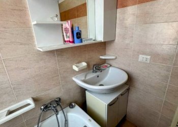 Bagno - Trilocale via Giuseppe Garibaldi, Comerio - foto 5