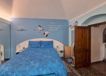 Camera da letto - Trilocale Genova (zona Bolzaneto) - foto 46