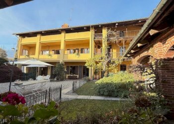 Facciata - Villa a Schiera via Giuseppe Cabrino, 123, Mongrando - foto 3