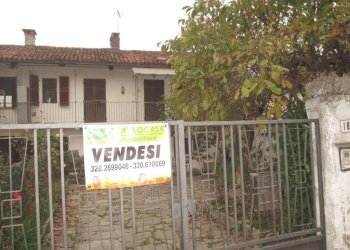 Facciata - Rustico via Giovanni Maria Palmero, 18, Moretta - foto 2