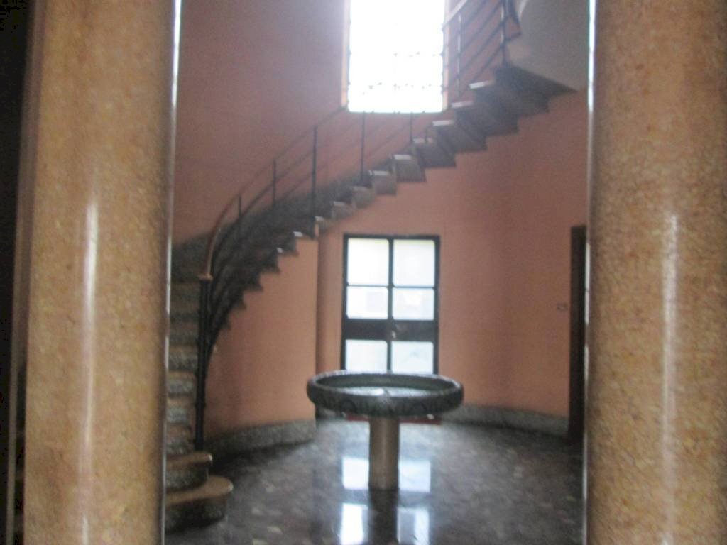 Interno palazzo - Ufficio largo Fratelli Cervi, 1, Milano - foto 2