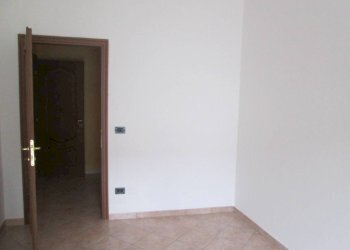 Stanza non arredata - Trilocale via Montegrappa, 4, Villafranca Piemonte - foto 13