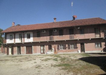 Facciata - Quadrilocale via Cardè, 1, Moretta - foto 1