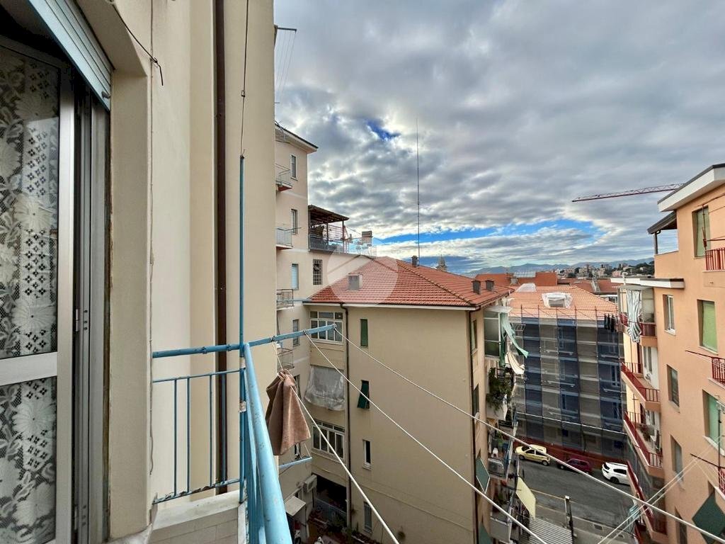 Trilocale Via San Lorenzo, Savona (zona Villapiana) - foto 1