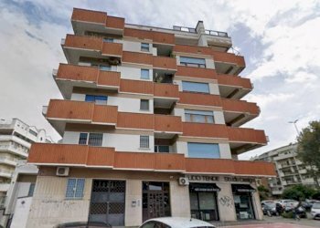 Facciata - Magazzino via Isole Salomone, Roma (zona Lido di Ostia) - foto 1