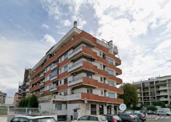 Facciata - One-room apartment via Isole Salomone, Roma (neighborhood Lido di Ostia) - photo 1