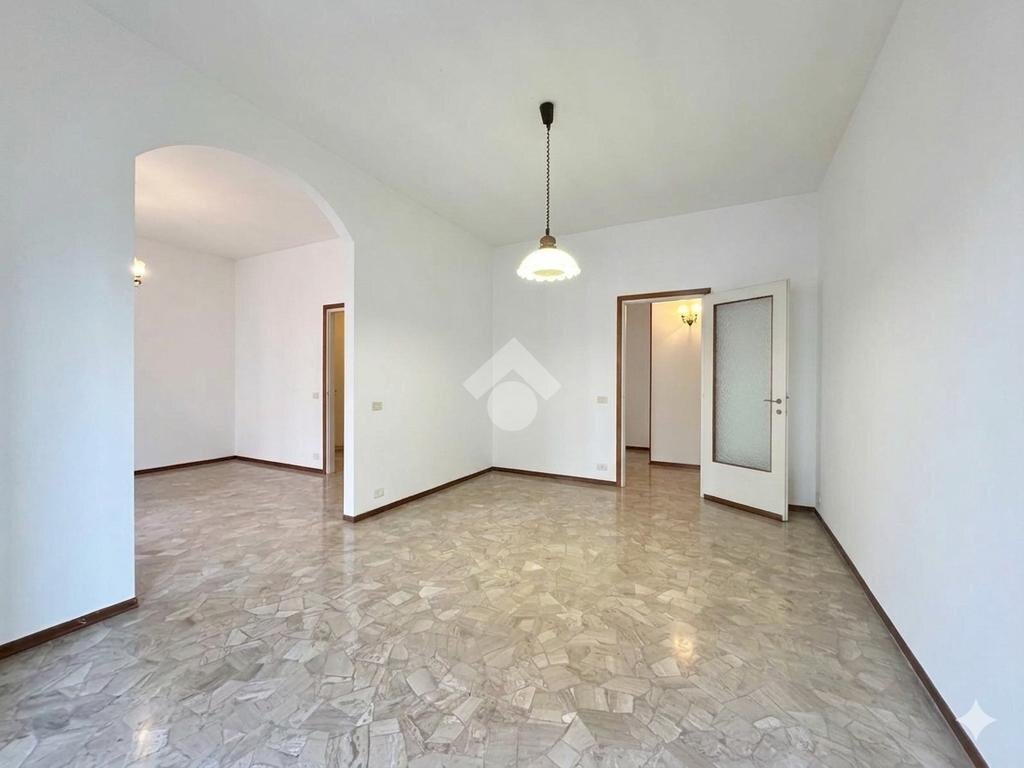 Four-room apartment Via Pellegrino Pellegrini, Novara - photo 2