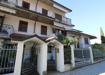 Villa a Schiera Via San Carlo, Bareggio - foto 1