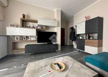 Four-room apartment Via Piemonte, Carugate - photo 1