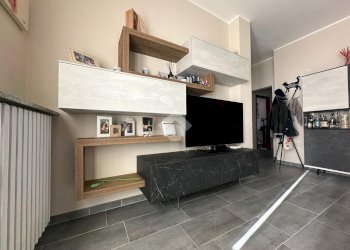 Four-room apartment Via Piemonte, Carugate - photo 8
