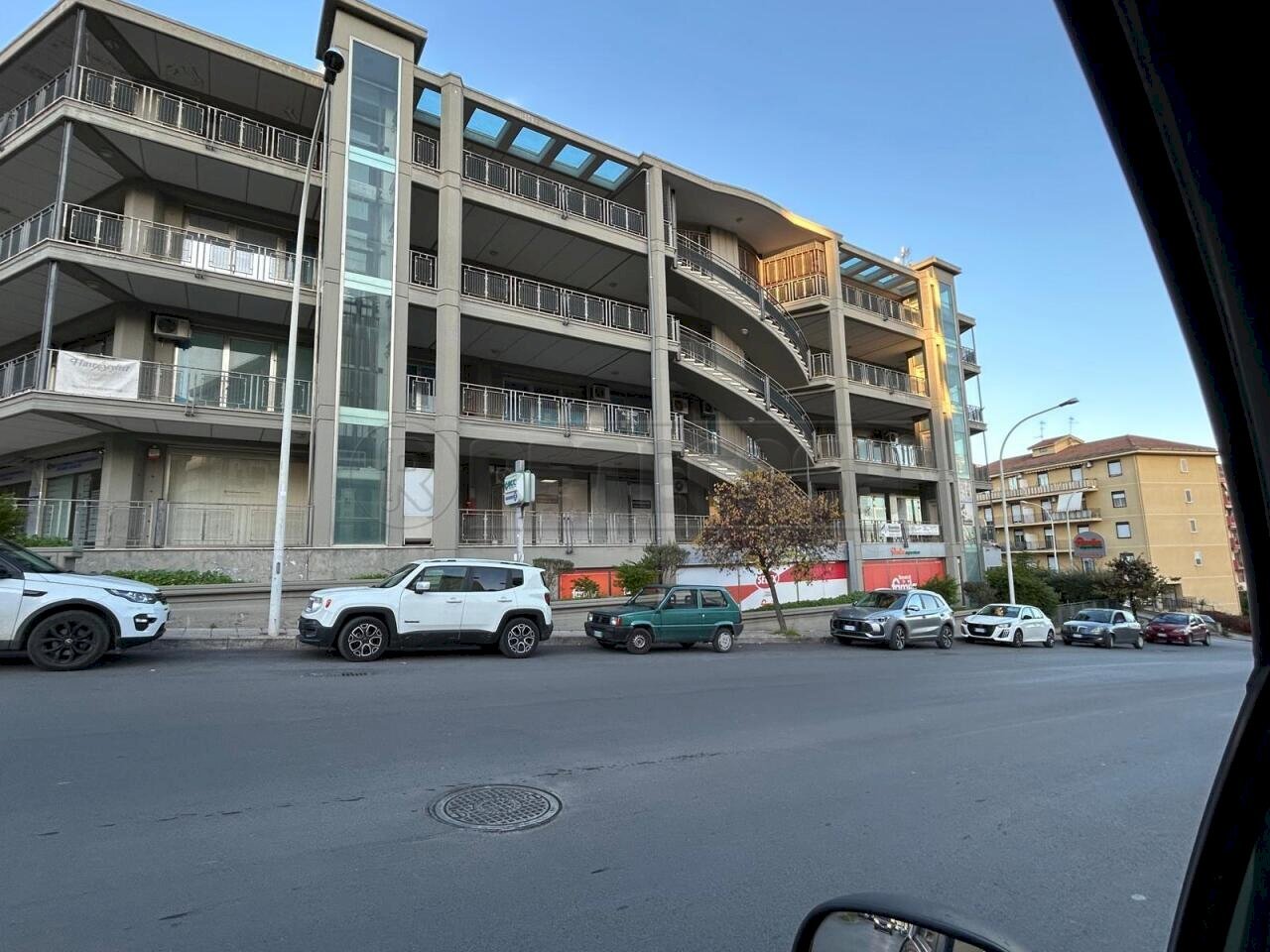 Immagine WhatsApp 2025-12-02 ore 17.24.34_41278adc - Locale Commerciale Via D'acquisto Salvo 38, Caltanissetta - foto 1