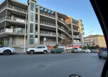 Immagine WhatsApp 2025-12-02 ore 17.24.34_255c2d40 - Locale Commerciale Via D'acquisto Salvo 38, Caltanissetta - foto 1