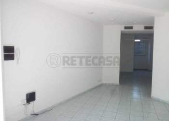 WhatsApp Image 2022-06-20 at 12.23.36 (3).jpeg - Locale Commerciale Piazza Garibaldi, Crema - foto 14