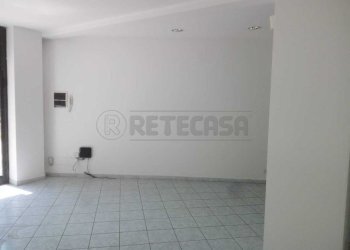 WhatsApp Image 2022-06-20 at 12.23.37 (1).jpeg - Locale Commerciale Piazza Garibaldi, Crema - foto 18