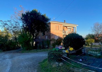 28.jpg - Casa indipendente Strada per Varano Marchesi 37, Medesano - foto 3