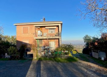 13.jpg - Casa indipendente Strada per Varano Marchesi 37, Medesano - foto 5