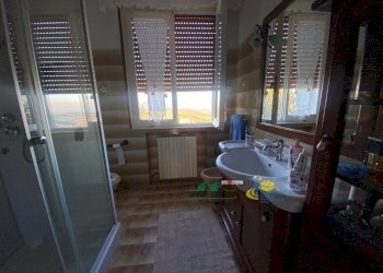 38.jpg - Casa indipendente Strada per Varano Marchesi 37, Medesano - foto 22