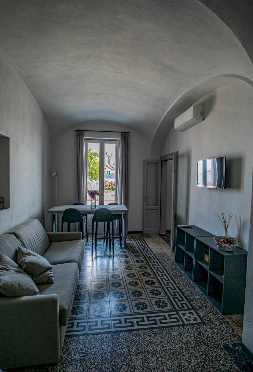 PHOTO-2025-01-25-09-25-44.jpg - Bilocale Via Mazzini 1, Belgirate - foto 1