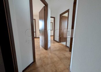 DISIMPEGNO ZONA NOTTE - Appartamento via str. Lovolo, Albettone - foto 8