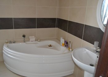 07.JPG - Quadrilocale Siracusa - foto 9