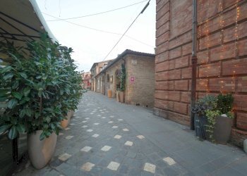 DSC01317.jpg - Bar Tavola Calda - Fredda Via Cesare Battisti 23, Santarcangelo di Romagna - foto 1