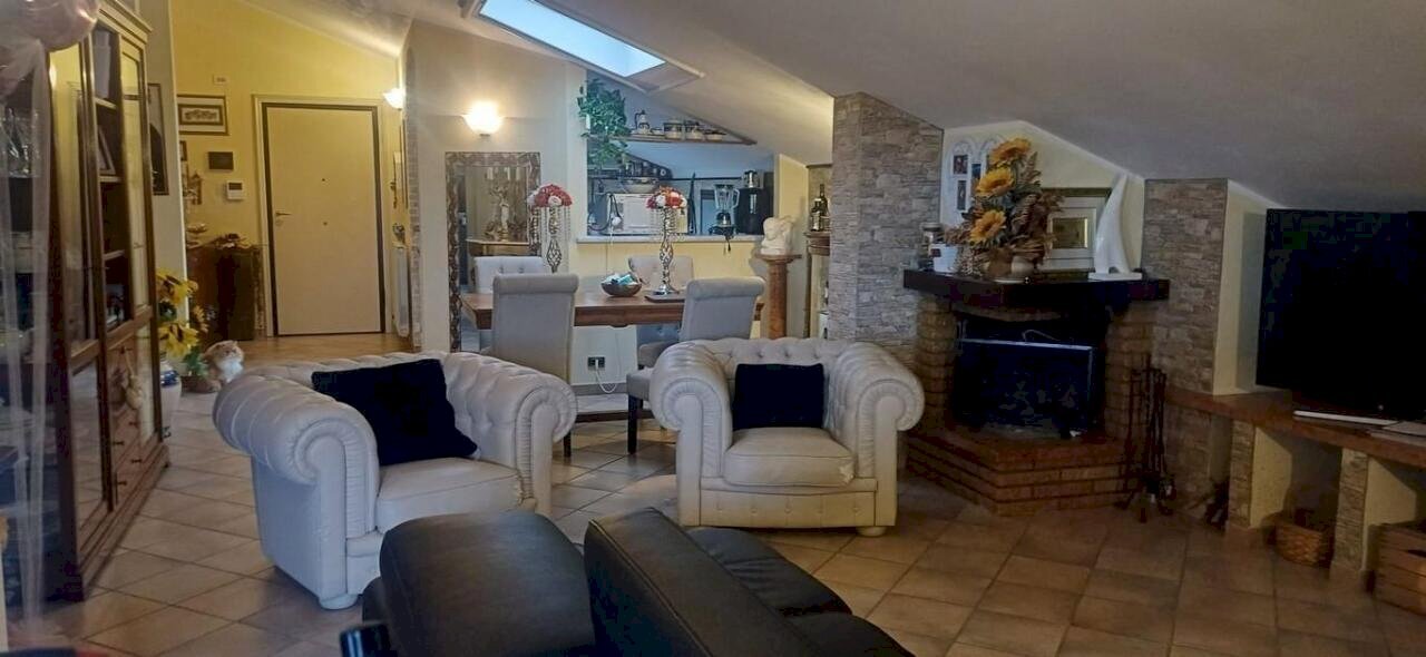 ca4.jpg - Mansarda Carrara - foto 1