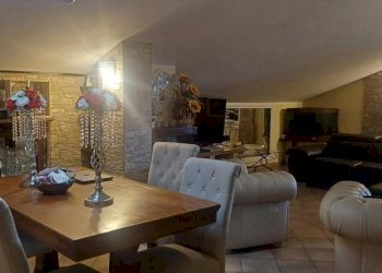 ca5.jpg - Mansarda Carrara - foto 5