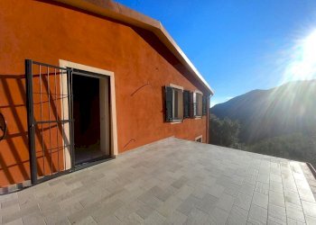 2.jpg - Porzione di casa Avegno - foto 2