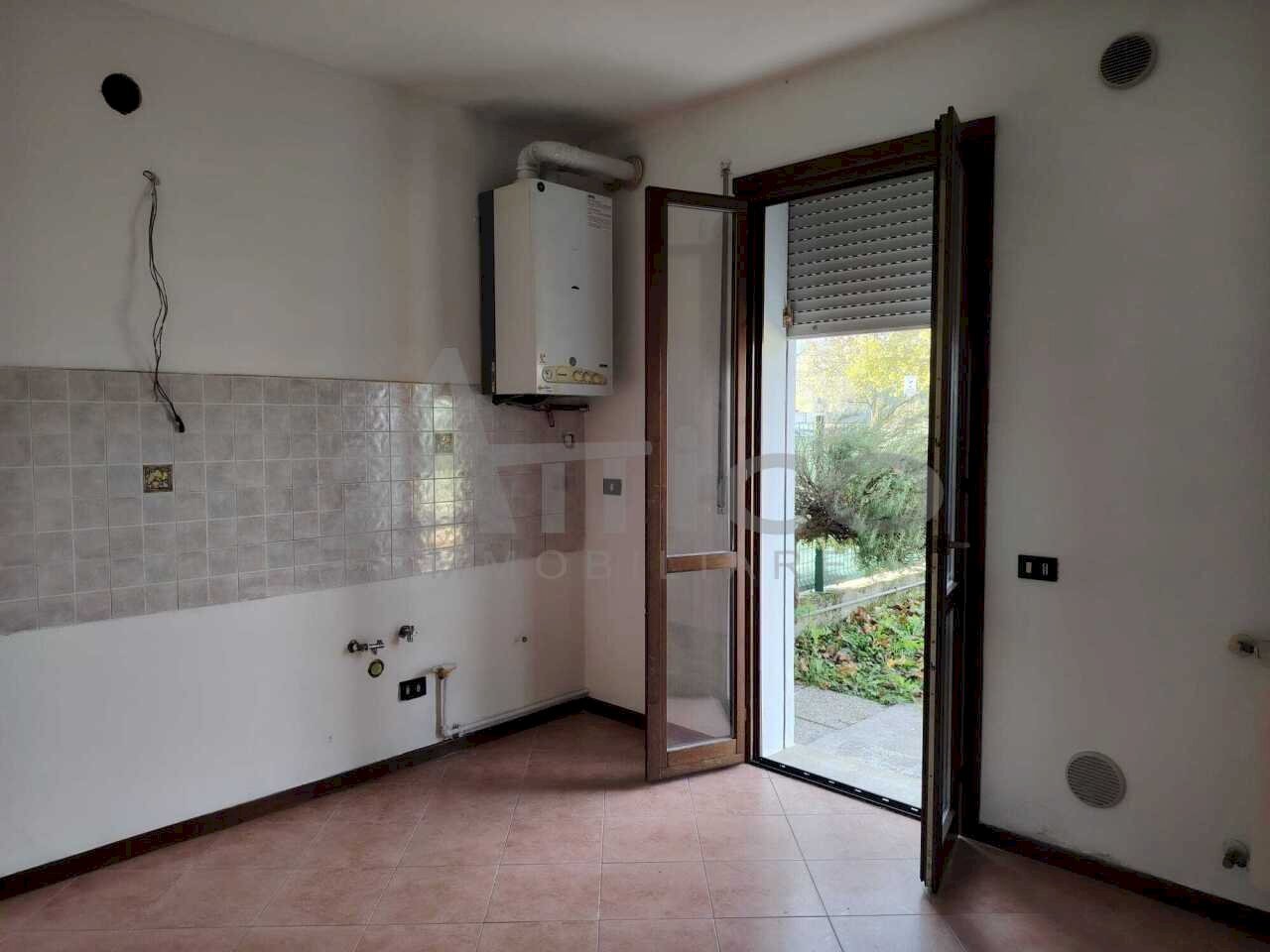 446.jpg - Casa indipendente Via II Giugno 18, Boara Pisani - foto 2