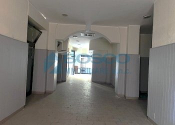 IMG_5514.jpg - Commercial Premises via Garibaldi  10, La Spezia - photo 1