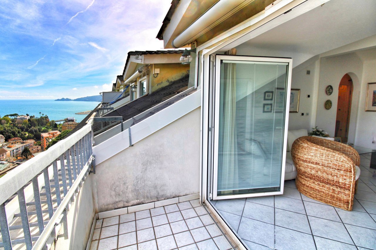 5558A45B-1B3E-4854-87C3-38D1C6F70B39.jpeg - Quadrilocale Via Privata Bozzo Costa 144, Rapallo - foto 3