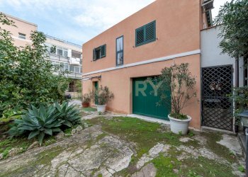 DSC07646.jpg - Villa Viale Scala Greca, Siracusa - foto 5