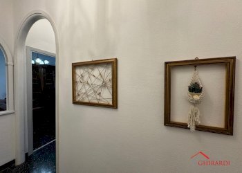 1. 2 ingresso.jpeg - Appartamento Via Giacomo Filippo Porrata 37, Genova (zona Prà) - foto 2