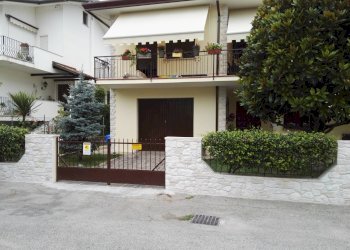 IMG_20160905_081727.jpg - Casa indipendente Via Martiri di Belfiore 19, Rovigo - foto 21