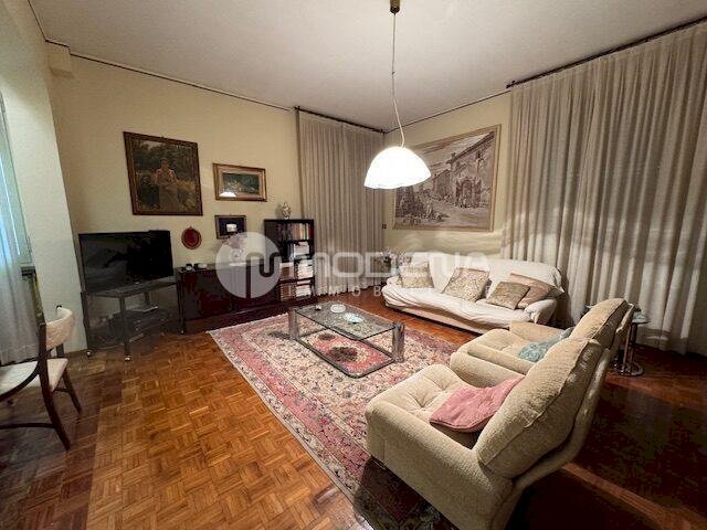 Villa Modena - foto 1