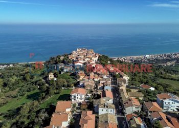 Villa Silvi - foto 1