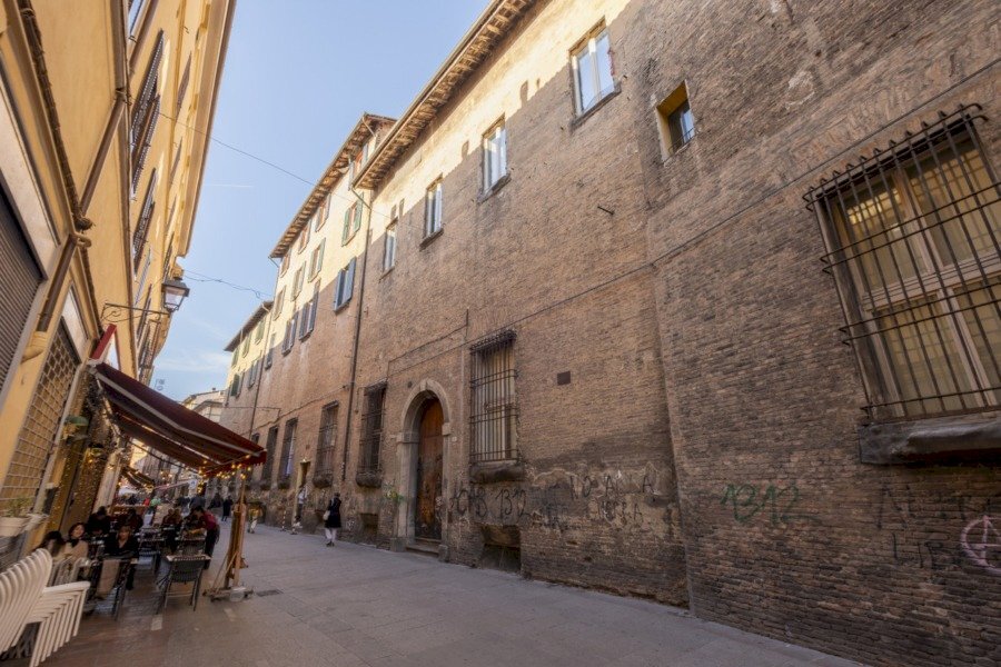 Trilocale via delle moline 1, Bologna (zona Centro Storico) - foto 1