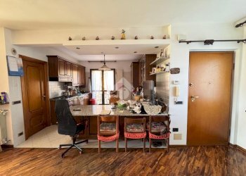 Villa Trifamiliare Via San Bernardo, Genova (zona Bolzaneto) - foto 2