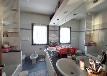 Villa Trifamiliare Via San Bernardo, Genova (zona Bolzaneto) - foto 10