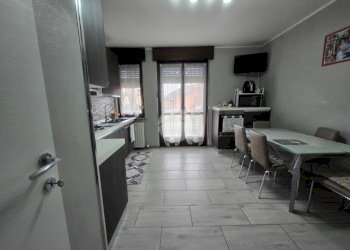 Trilocale Via Ugo Foscolo, Montanaro - foto 1