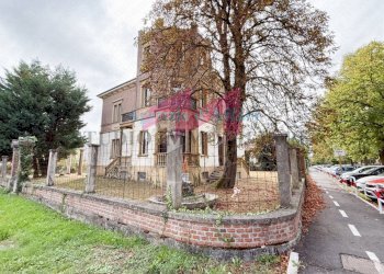 Foto 2 - Villa viale fattori
 
2, Castelmassa - foto 2