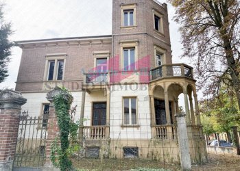 Foto 3 - Villa viale fattori
 
2, Castelmassa - foto 3
