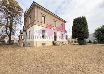 Foto 4 - Villa viale fattori
 
2, Castelmassa - foto 4