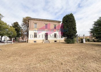Foto 7 - Villa viale fattori
 
2, Castelmassa - foto 7