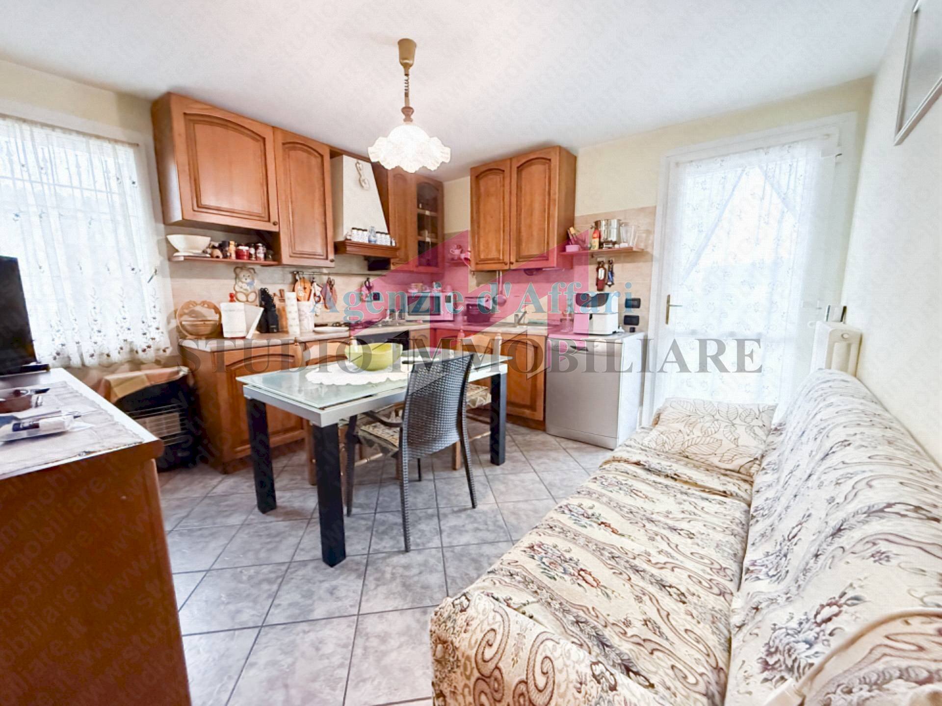 Foto 2 - Apartment via Massa
 
980, Ceneselli - photo 2